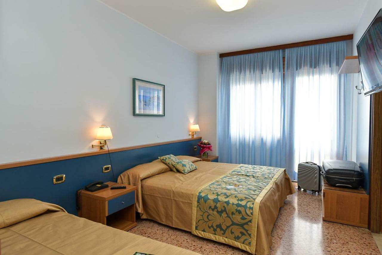 Hotel Souvenir Τζεσόλο Λίντο Εξωτερικό φωτογραφία